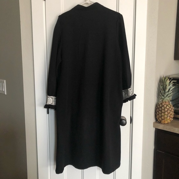 (Suzy) VINTAGE Lacey Black Robe/Housecoat - Picture 7 of 7